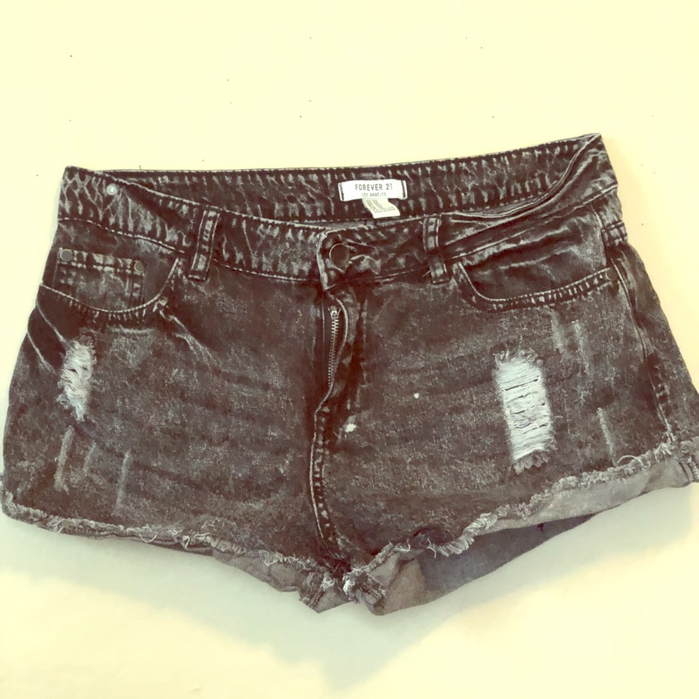 Fashion black jean shorts frayed
